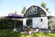 Vakantiehuis in Egmond met terras in de zonnige tuin