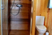 Badkamer van Boomhut in Frankrijk