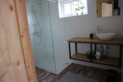 Badkamer van appartement in Driewegen