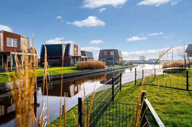 Vakantiehuis Sneekermeer tuin